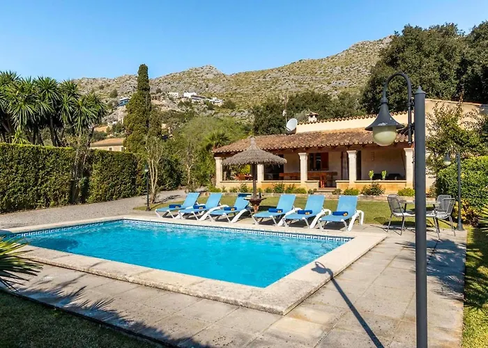Charming 3 Bedroomn Villa With Pool In Pollensa By Renthousing