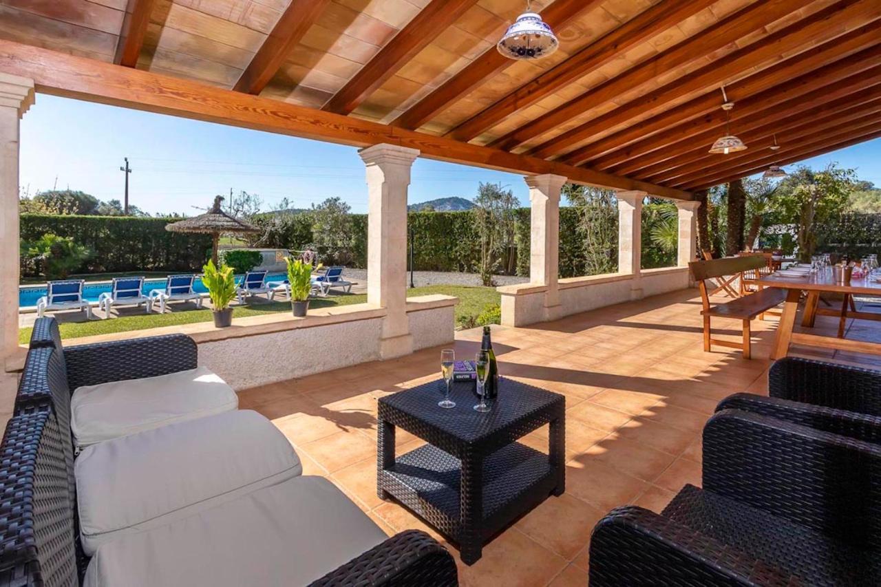 Charming 3 Bedroomn With Pool In By Renthousing Ferienhaus
