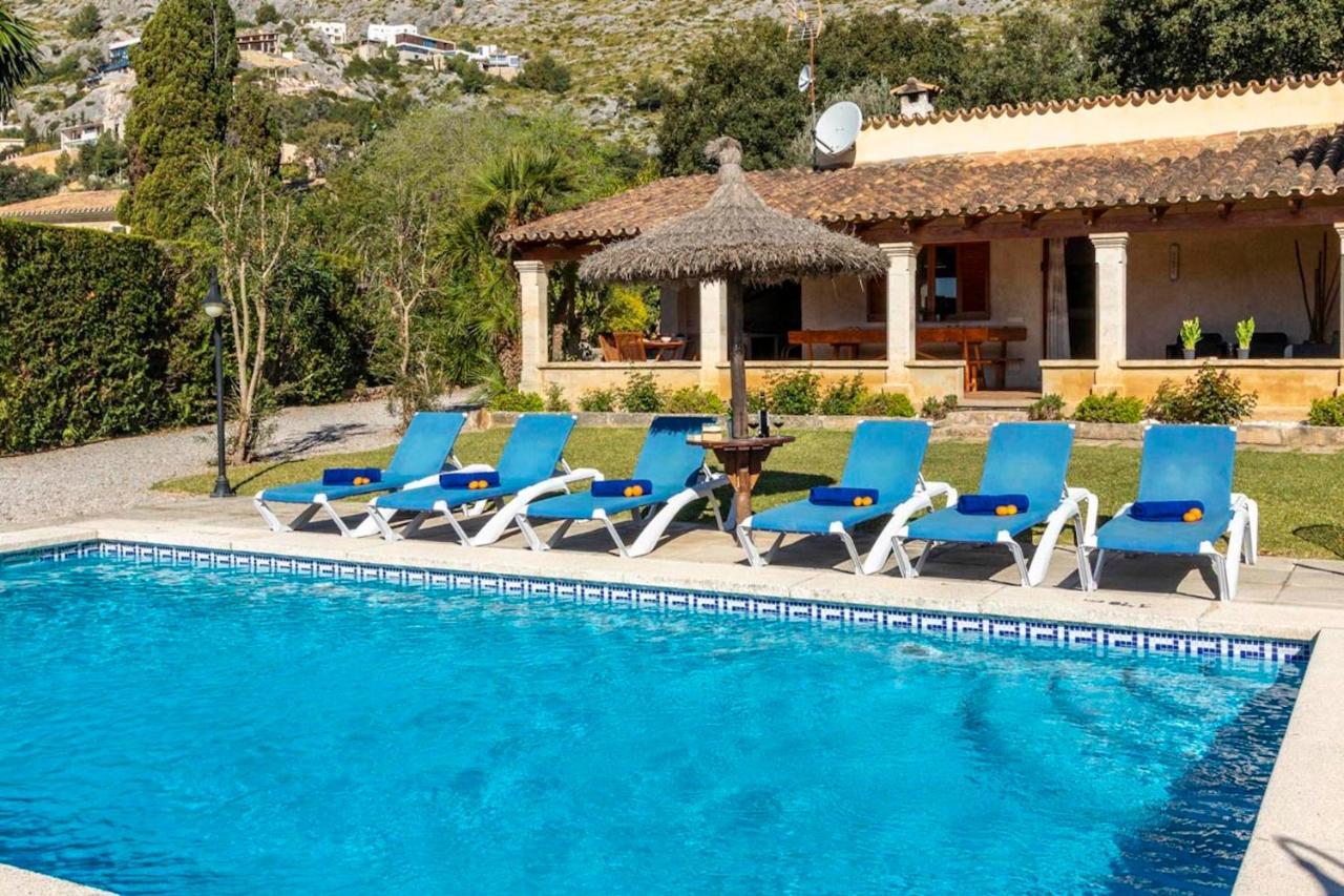 Ferienhaus Charming 3 Bedroomn With Pool In By Renthousing Pollença