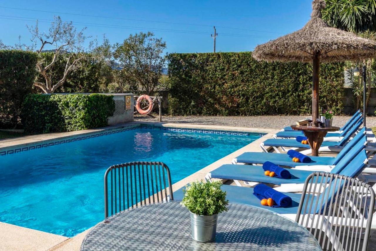 Charming 3 Bedroomn With Pool In By Renthousing Ferienhaus